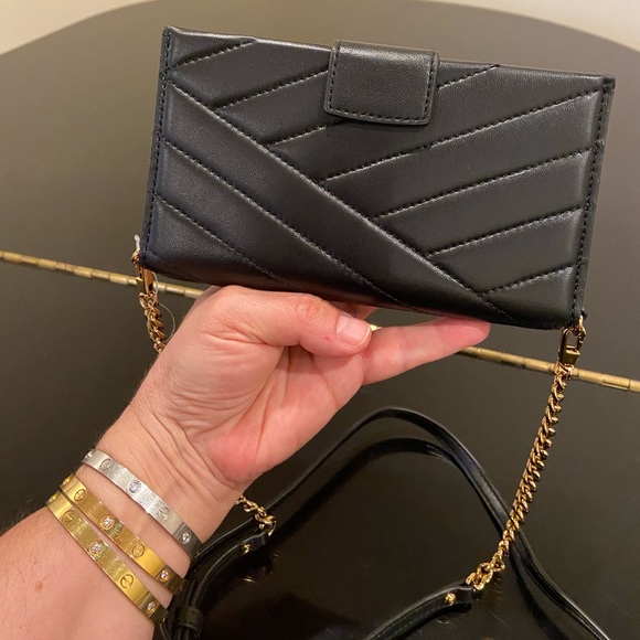 NWT authentic rare luxury minimalist Tory Burch Kira Chevron Phone Crossbody - Picture 9 of 17
